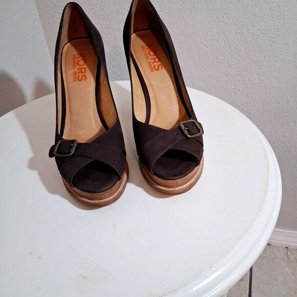 Michael Kors Brown Suede Heels Size 8.5M - Picture 3 of 5